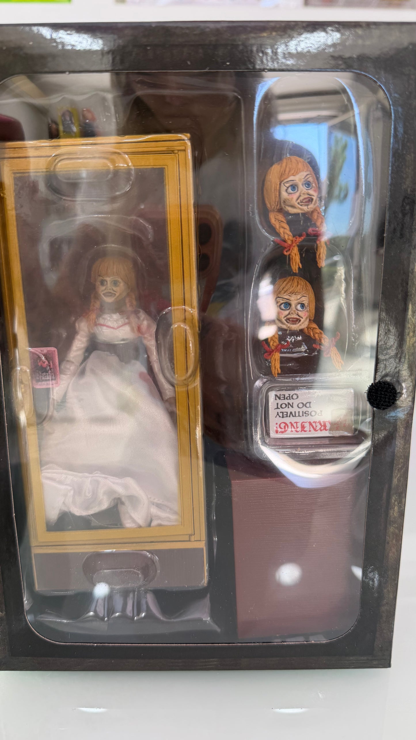 NECA – Annabelle Ultimate Action Figure – Annabelle – Prodotto ufficiale da collezione