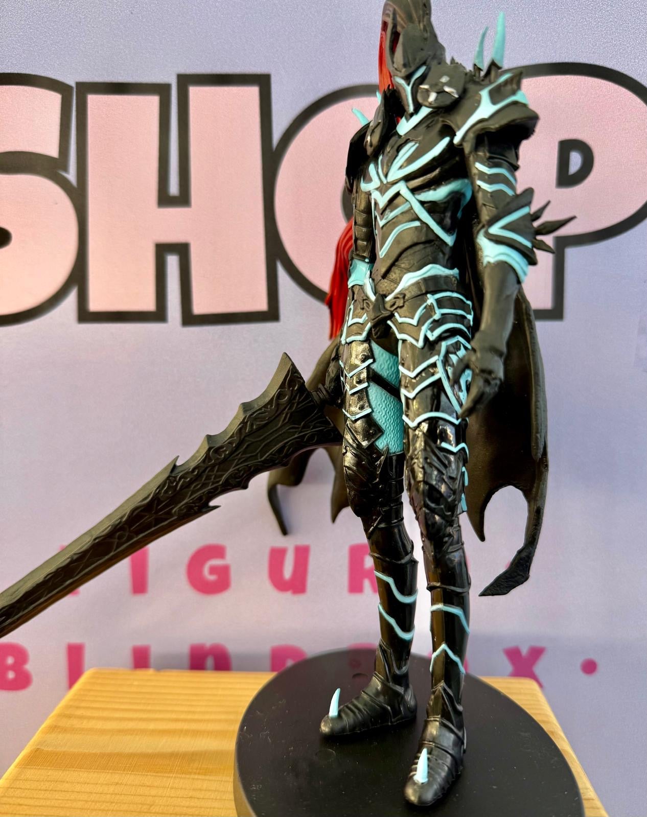 Igris – Cavaliere d’Ombra Risorto (Solo Leveling) – Action Figure 23 cm