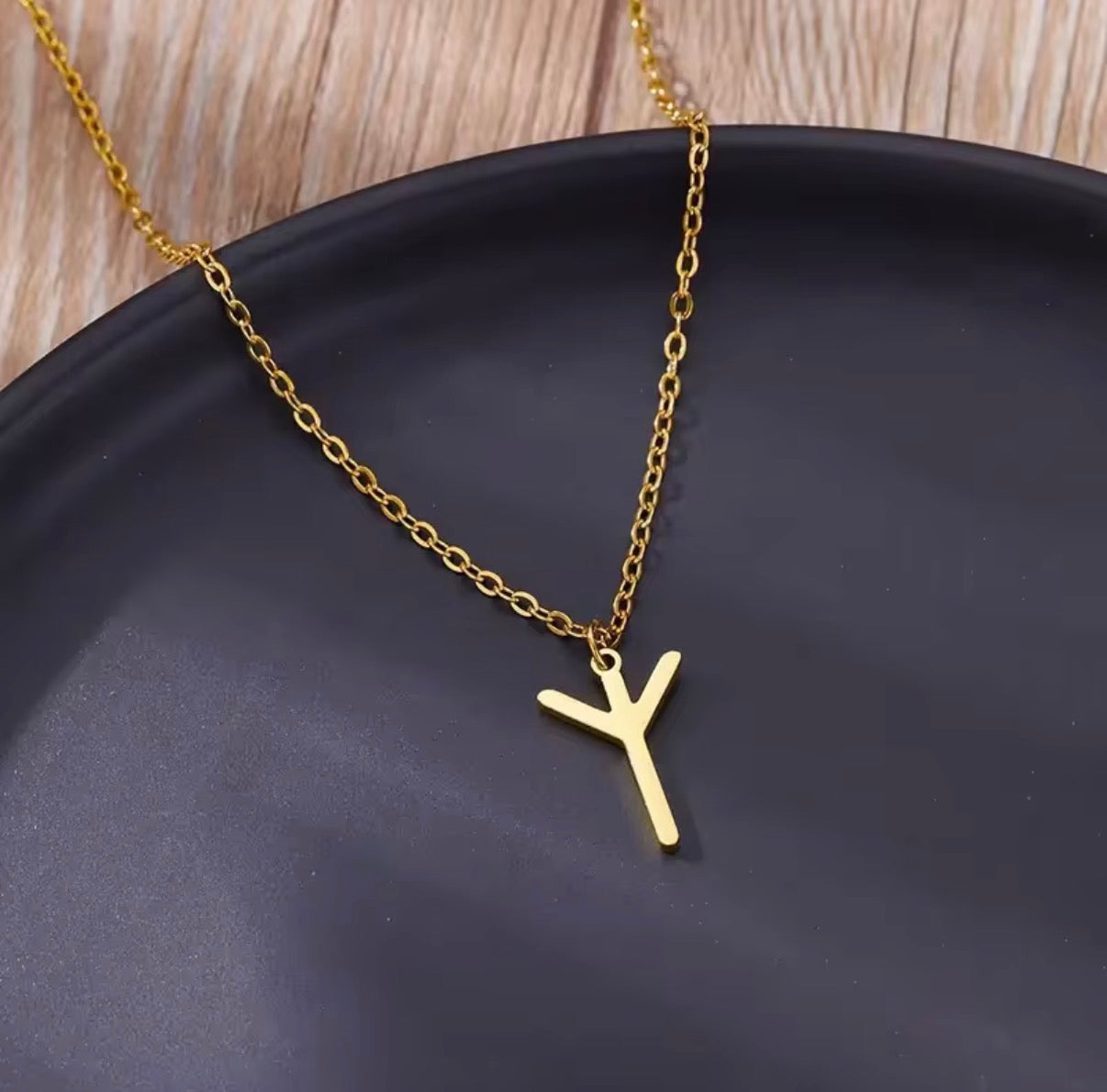 Collana Runa Algiz Attivata ✨ – Talismano Nordico di Protezione in Acciaio Inox ✨

Protezione • Forza • Energia Spirituale