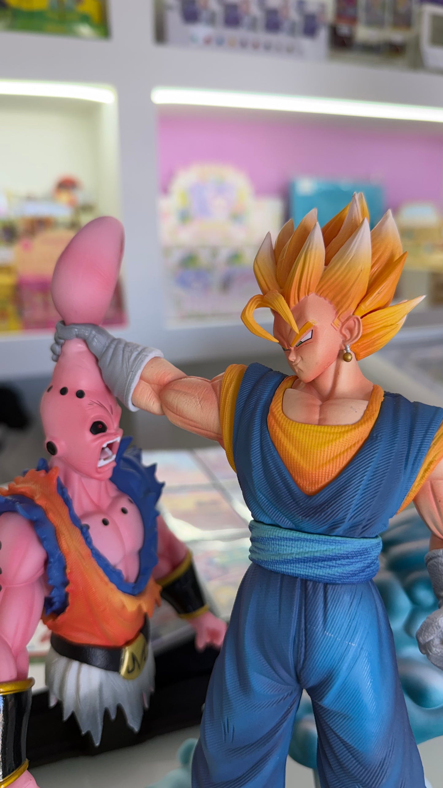 Vegito Super Saiyan vs Super Buu – Dragon Ball Z – Diorama da collezione premium