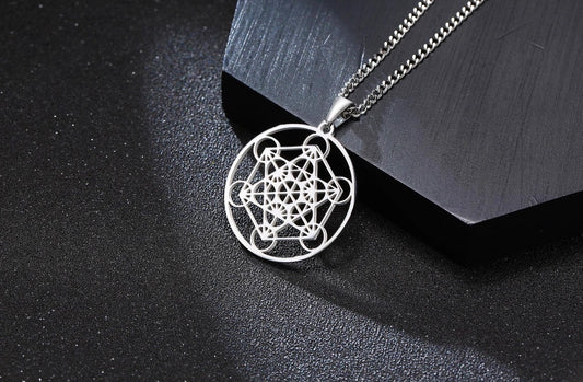 Collana Cubo di Metatron Attivata ✨ – Talismano di Protezione in Acciaio Inox